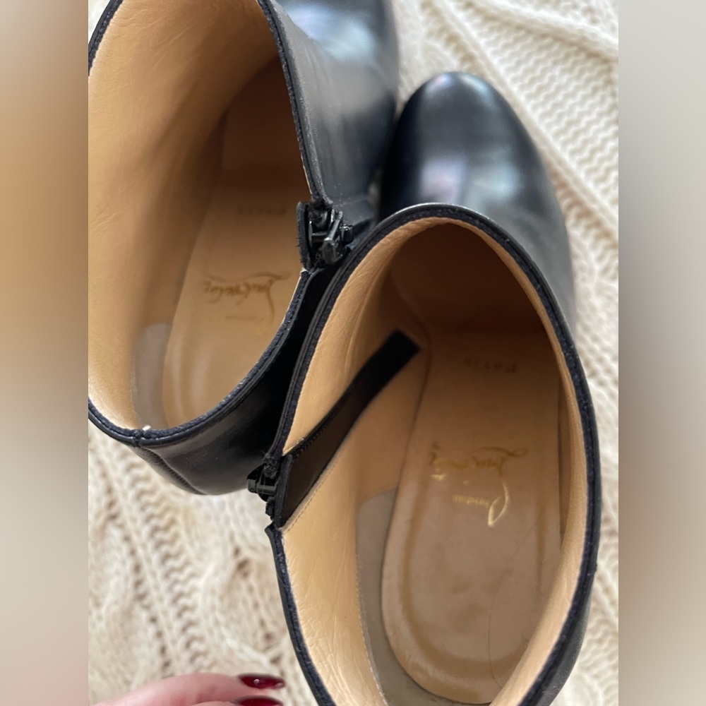 Size 9 Louboutin black boots
